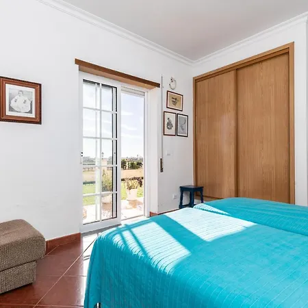 Front View Flat With Terrace Armação de Pêra