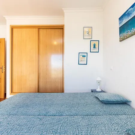 Front View Flat With Terrace Apartment Armação de Pêra