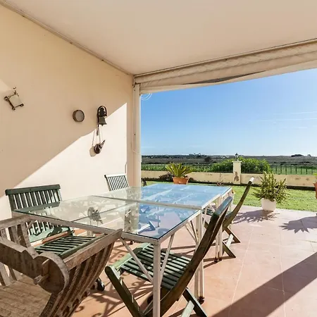 Apartament Front View Flat With Terrace