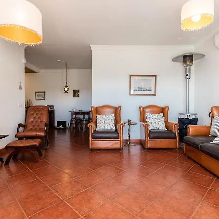 Front View Flat With Terrace Apartment Armacao de Pera