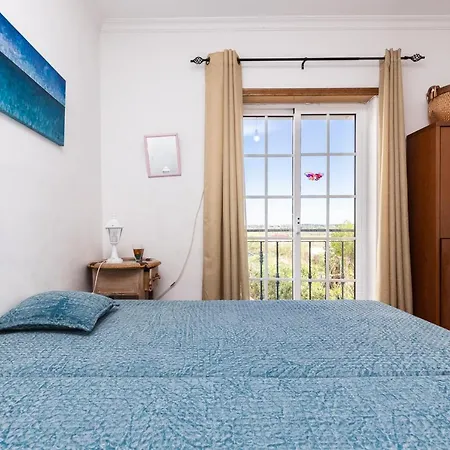 Front View Flat With Terrace * Armação de Pêra