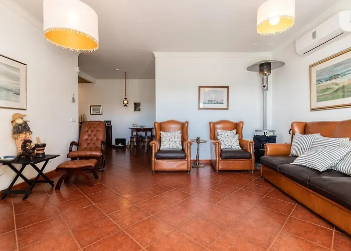 Front View Flat With Terrace Appartamento Armação de Pêra