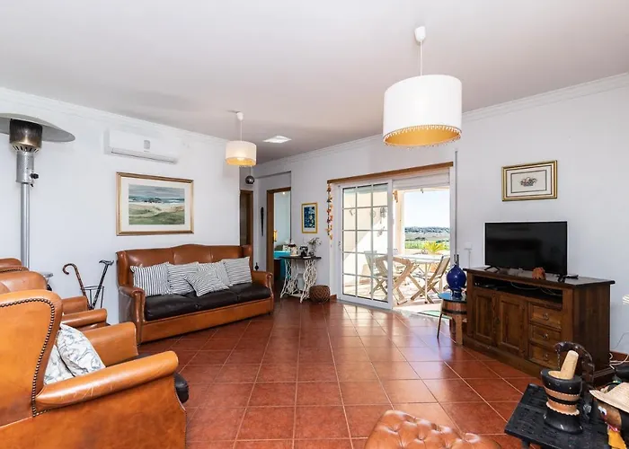 Appartamento Front View Flat With Terrace Armação de Pêra