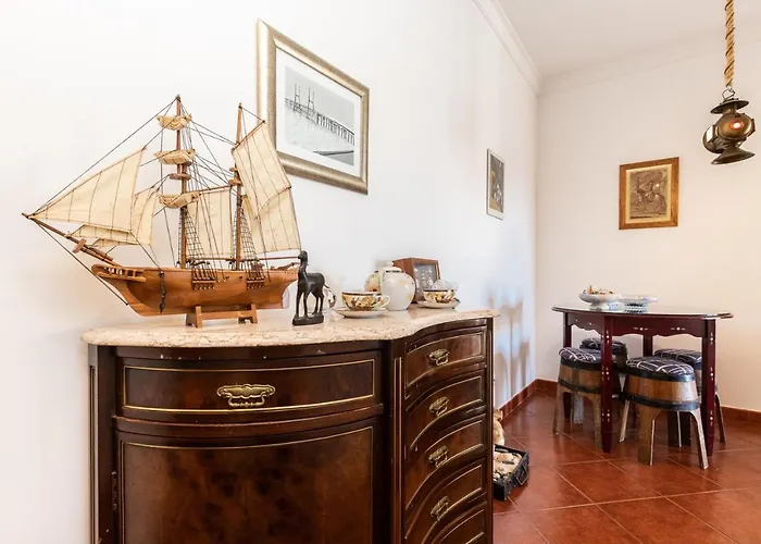 Front View Flat With Terrace Appartamento