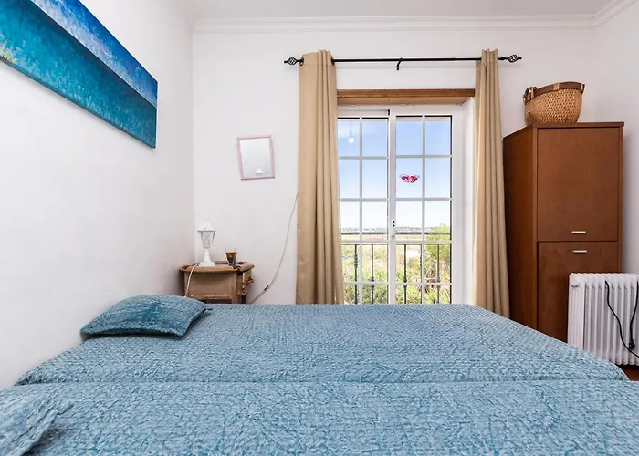 Front View Flat With Terrace * Armação de Pêra