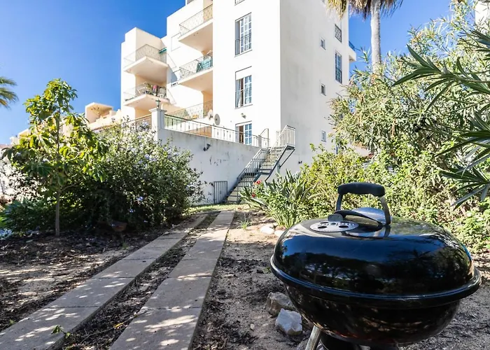 Front View Flat With Terrace *